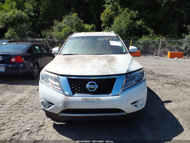 Nissan Pathfinder Image 8