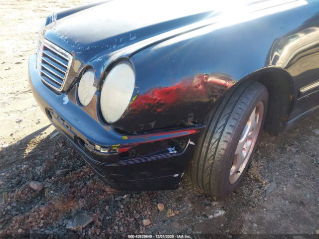 Mercedes-Benz E-Class Image 4