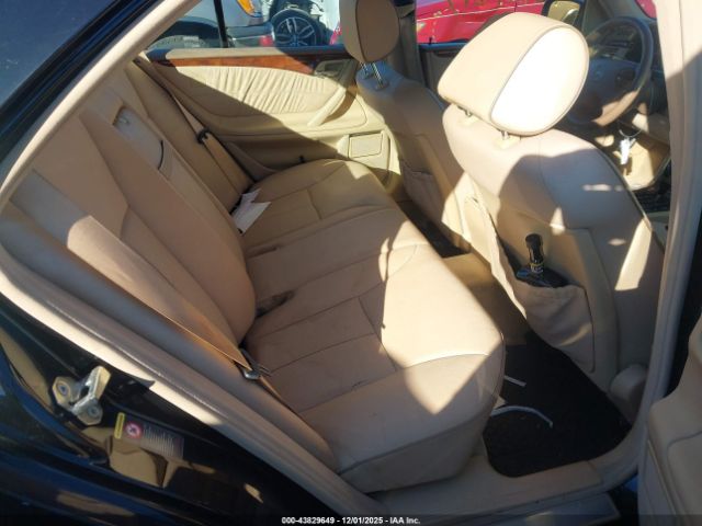 Mercedes-Benz E-Class Image 5