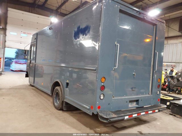 Ford E-450 Image 8