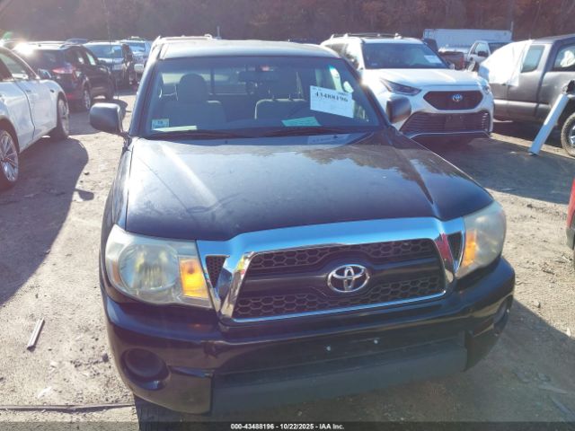 Toyota Tacoma Image 2