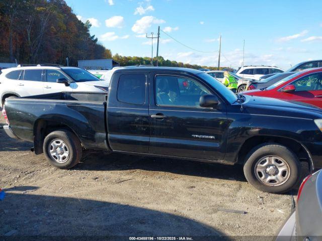 Toyota Tacoma Image 10