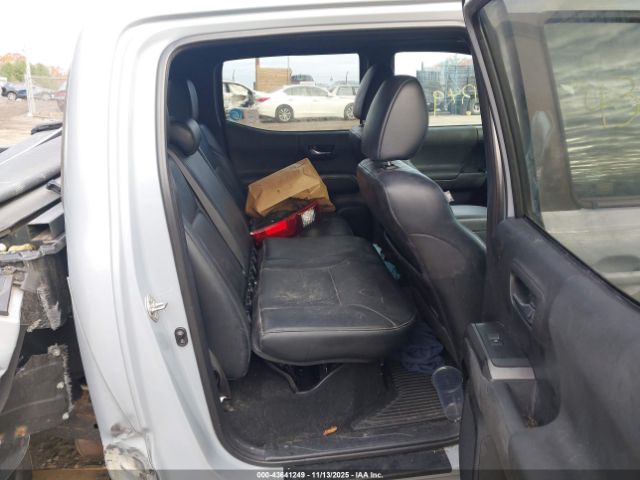 Toyota Tacoma Trd Sport Image 17