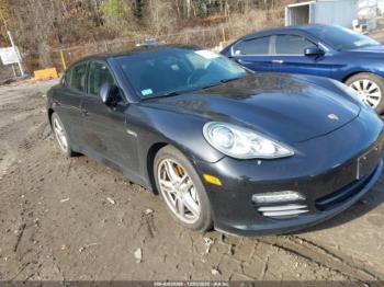  Salvage Porsche Panamera