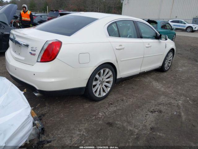 Lincoln MKS Image 8