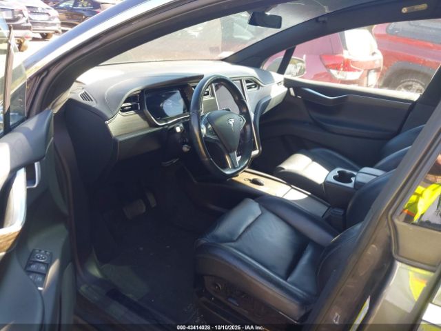 Tesla Model X Image 4