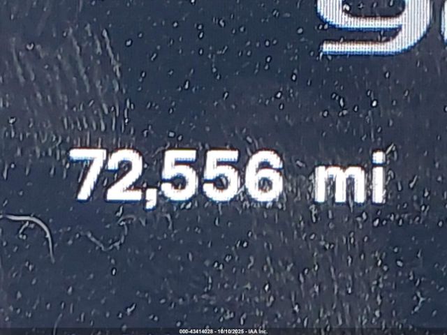 Tesla Model X Image 16