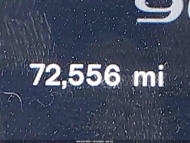 Tesla Model X Image 16