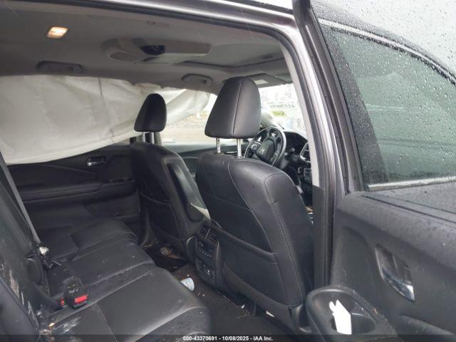 Honda Pilot Awd Touring 8 Passenger Image 7