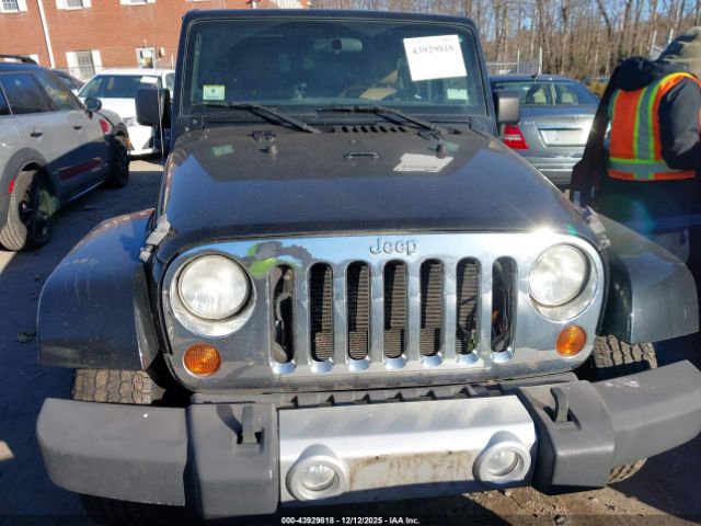 Jeep Wrangler Sahara Image 11