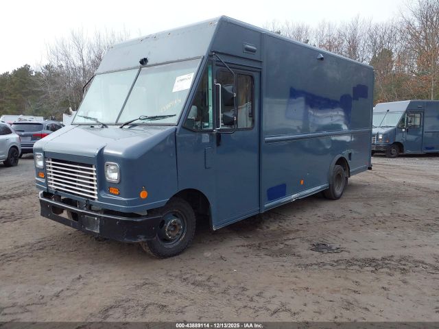 Ford E-450 Image 15