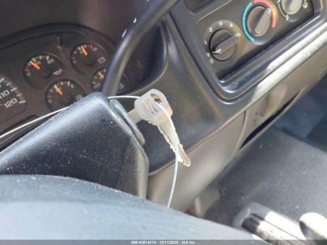 Chevrolet Silverado 1500 Work Truck Image 9