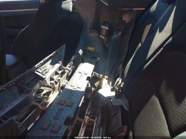 Hyundai ELANTRA Se Image 7