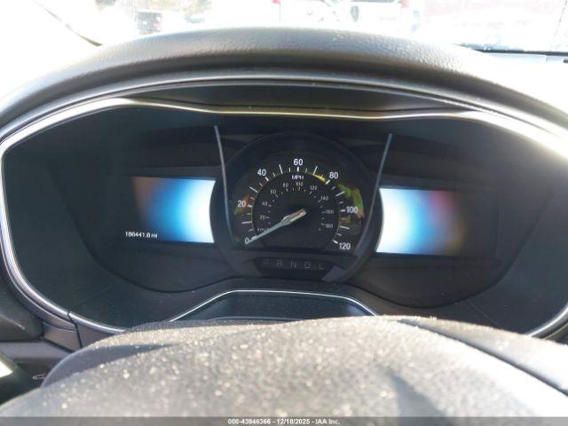 Ford Fusion Titanium Image 7