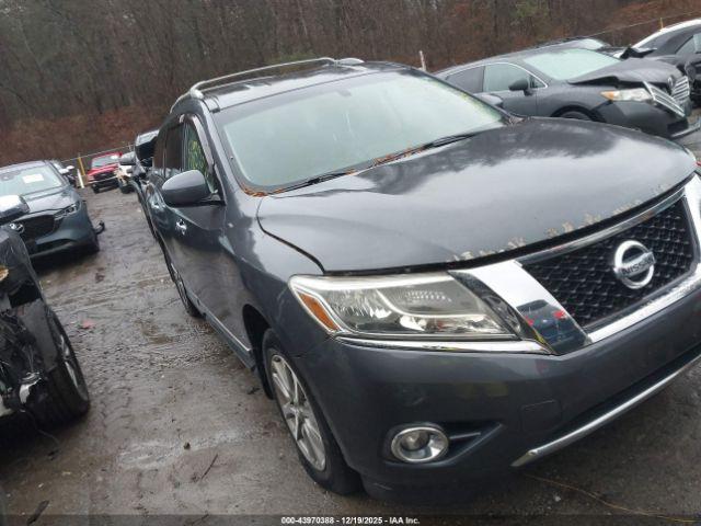  Salvage Nissan Pathfinder