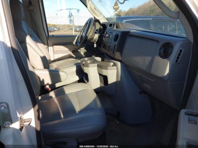 Ford E-350 Xlt Image 15