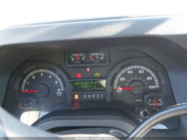 Ford E-350 Xlt Image 7