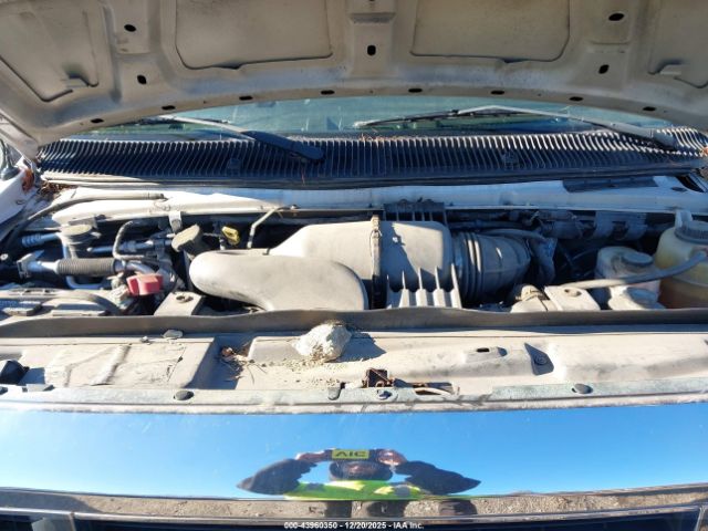 Ford E-350 Xlt Image 8