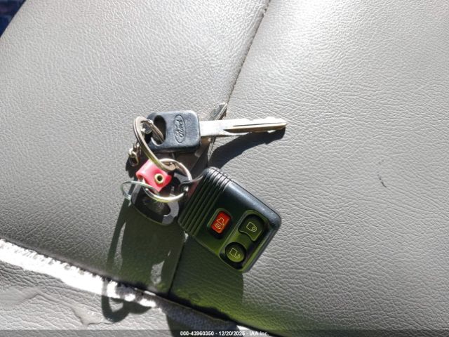 Ford E-350 Xlt Image 10