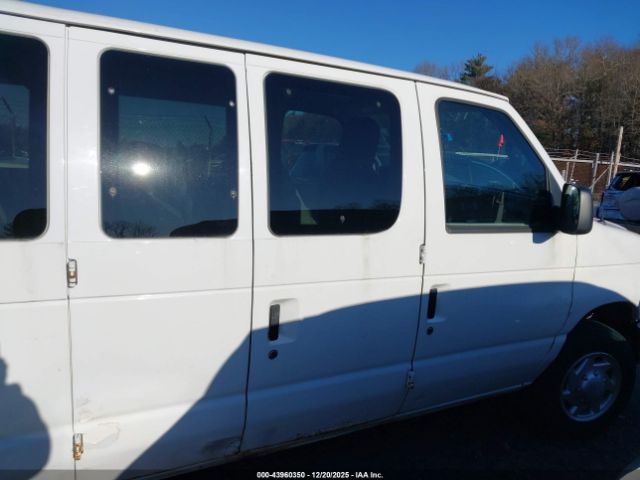 Ford E-350 Xlt Image 12