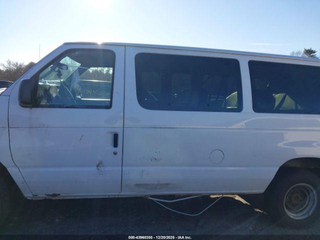 Ford E-350 Xlt Image 6