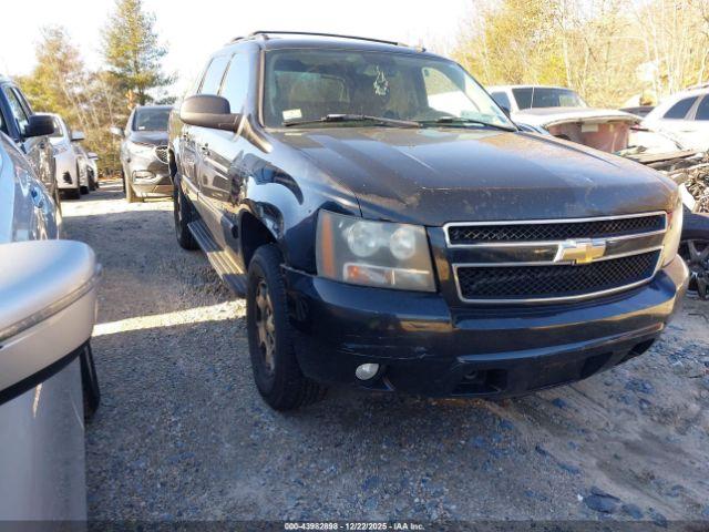  Salvage Chevrolet Avalanche 1500