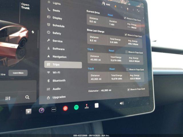 Tesla Model Y Image 2