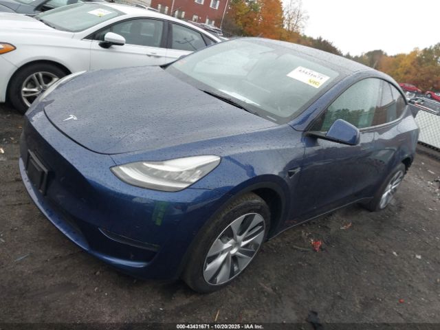 Tesla Model Y Long Range Dual Motor All-wheel Drive Image 13