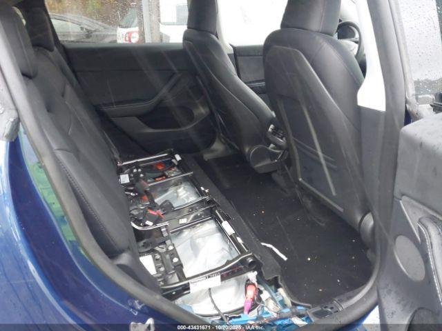 Tesla Model Y Long Range Dual Motor All-wheel Drive Image 2