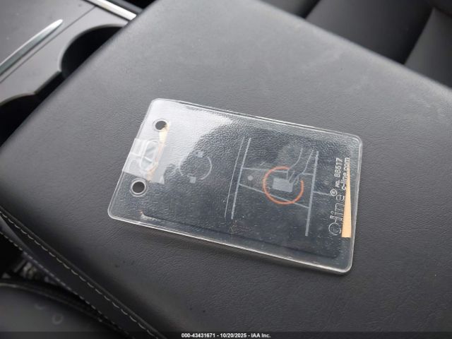 Tesla Model Y Long Range Dual Motor All-wheel Drive Image 10