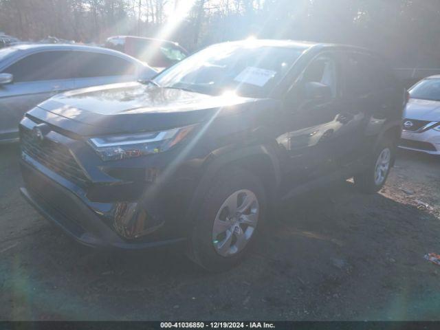 Toyota RAV4 Le Image 3