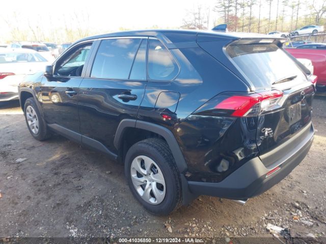 Toyota RAV4 Le Image 4