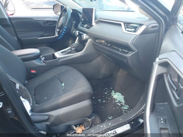 Toyota RAV4 Le Image 7