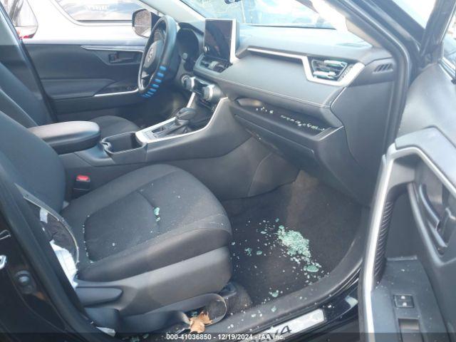 Toyota RAV4 Le Image 7