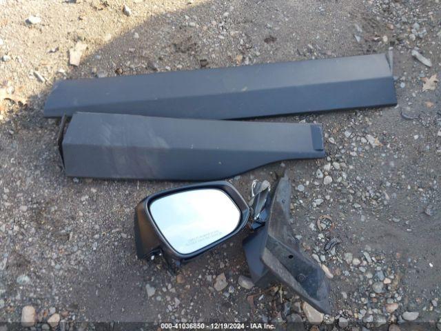 Toyota RAV4 Le Image 11