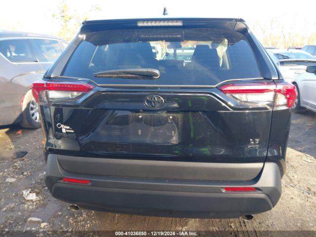 Toyota RAV4 Le Image 16