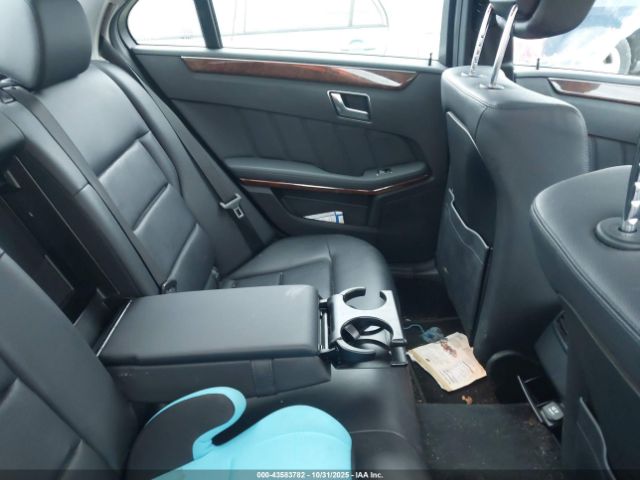 Mercedes-Benz E-Class 4matic Image 10