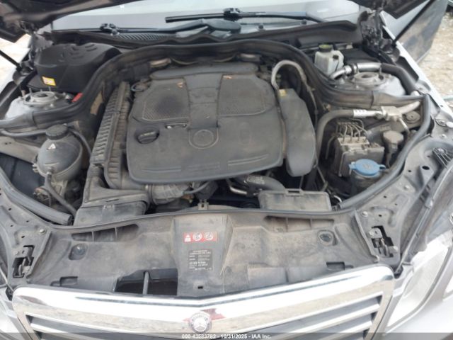 Mercedes-Benz E-Class 4matic Image 11