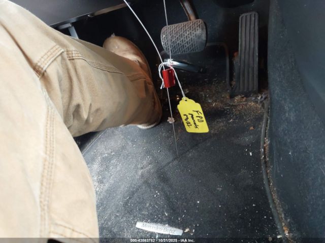 Mercedes-Benz E-Class 4matic Image 3