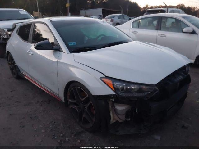 Salvage Hyundai VELOSTER