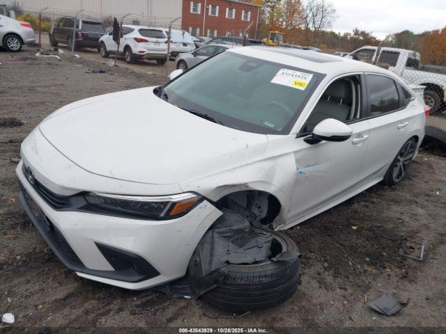 Honda Civic Touring Image 3