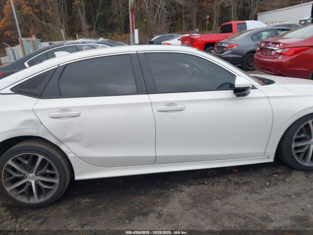 Honda Civic Touring Image 15