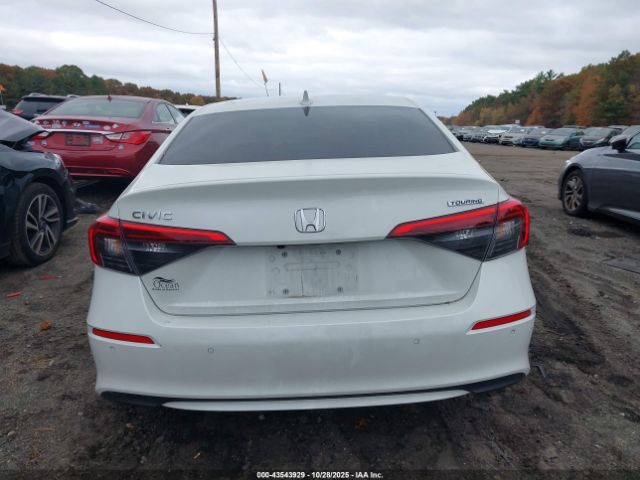 Honda Civic Touring Image 16