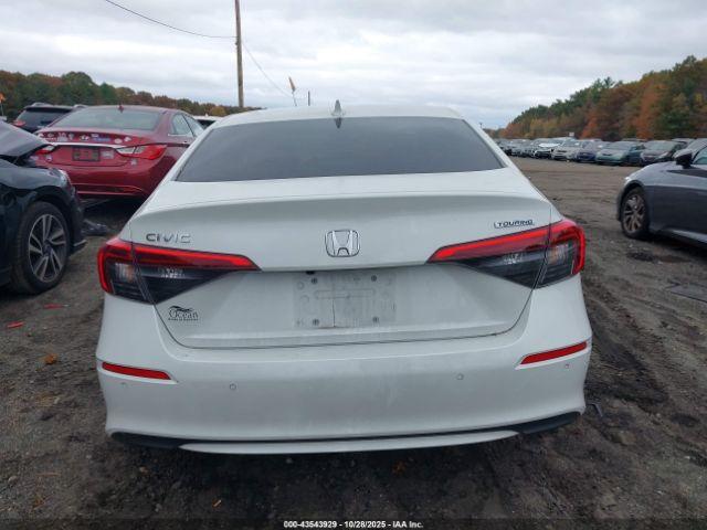 Honda Civic Touring Image 16