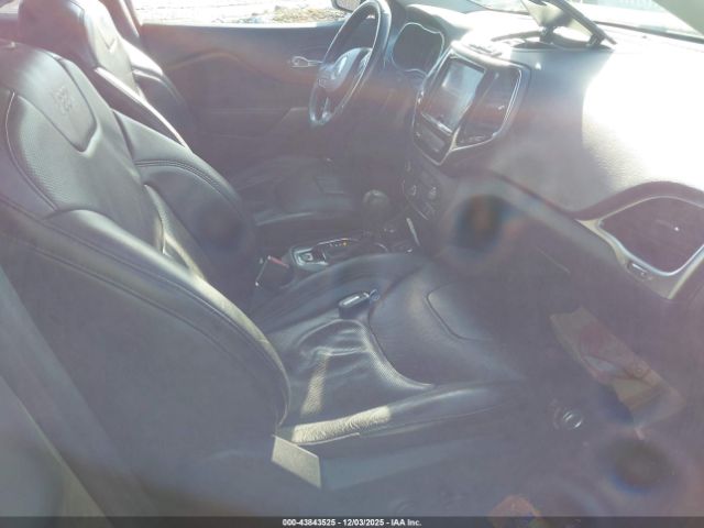 Jeep Cherokee Limited 4x4 Image 13