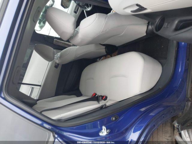 Toyota Corolla Le Image 7