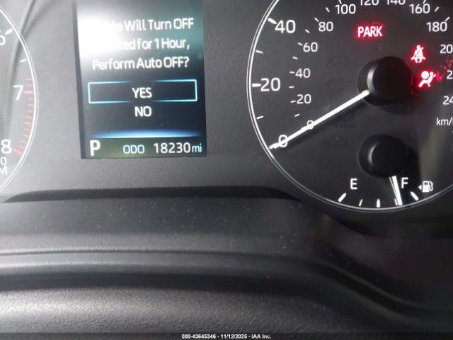 Toyota Corolla Le Image 13