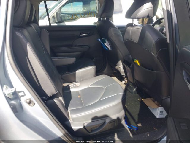 Toyota Highlander Xle Image 13