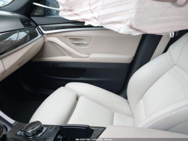 BMW 5 Series Xdrive Image 4