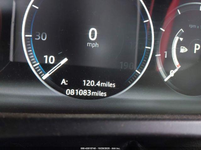 Jaguar F-PACE S Image 14